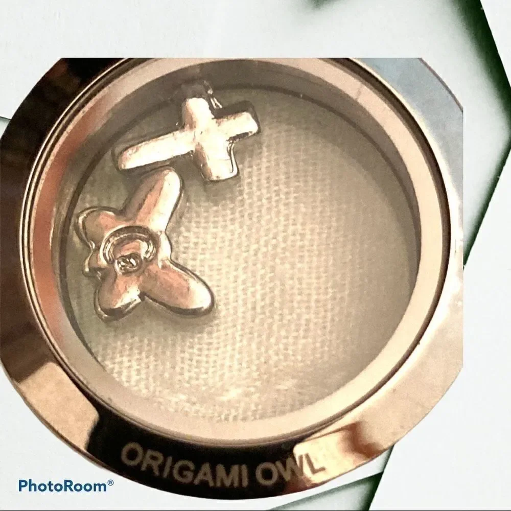 Origami owl necklace